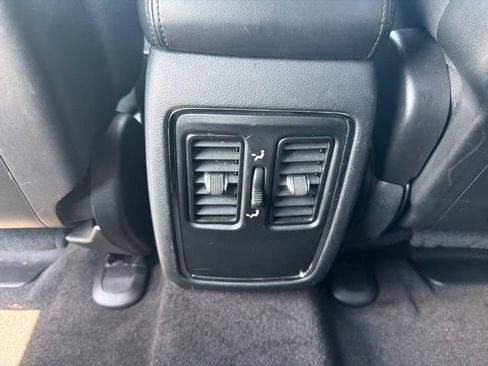 Used 2018 Jeep Grand Cherokee Laredo RWD image 27