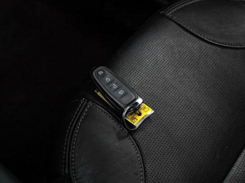 Used 2015 Ford Taurus Limited FWD image 52