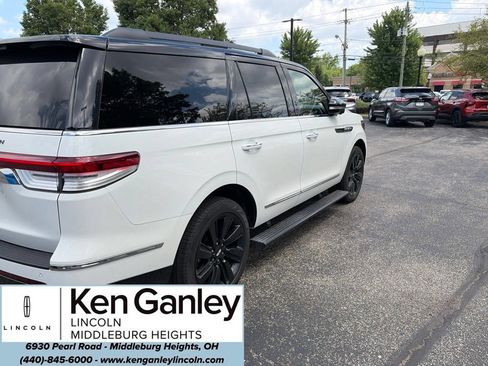 Used 2024 Lincoln Navigator Black Label AWD/4WD image 3