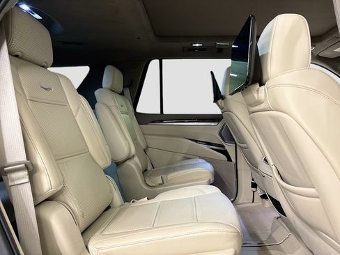 Used 2025 Cadillac Escalade Sport Platinum w/ LPO, Floor Liner Package AWD/4WD image 16
