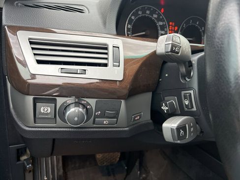 Used 2007 BMW 750i image 40
