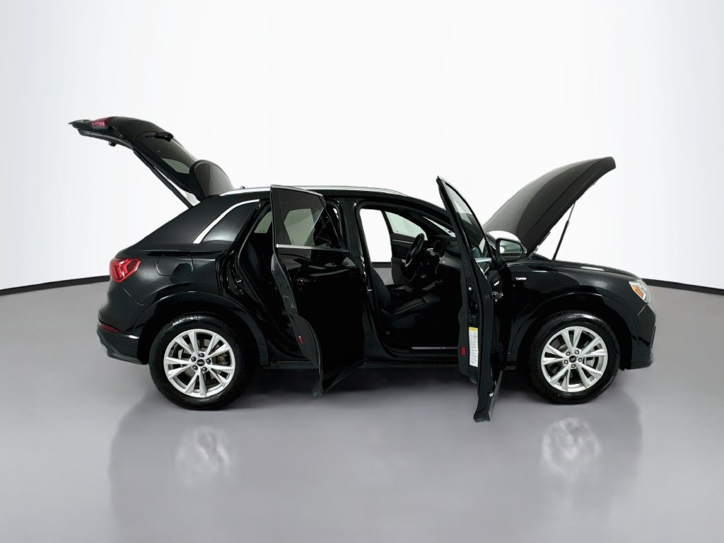Used 2025 Audi Q3 2.0T Premium AWD/4WD image 24