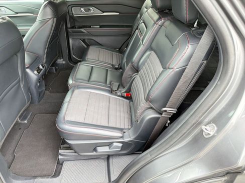 Certified 2025 Ford Explorer ST-Line w/ ST-Line Street Pack AWD/4WD image 15