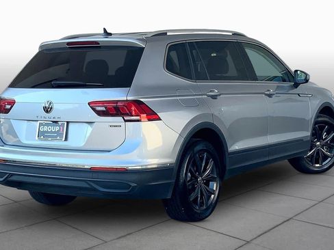 Used 2024 Volkswagen Tiguan SE AWD/4WD image 13