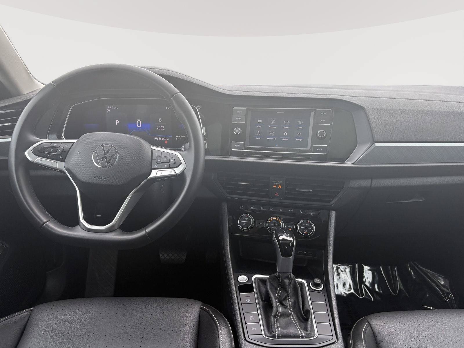 Certified 2022 Volkswagen Jetta SE w/ Panoramic Sunroof Package FWD image 15