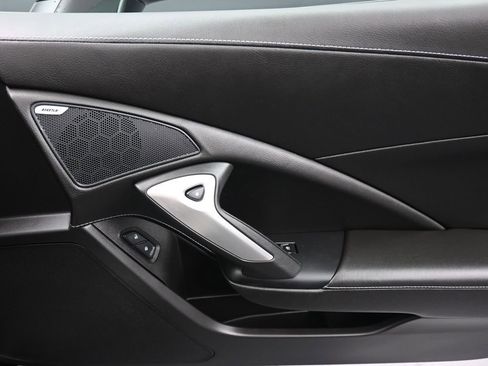 Used 2017 Chevrolet Corvette Stingray Convertible image 32