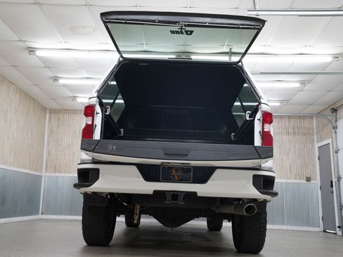 Used 2022 Chevrolet Silverado 2500 High Country w/ Safety Package II AWD/4WD image 36