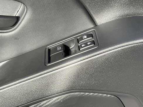 Used 2022 Nissan Frontier S image 15