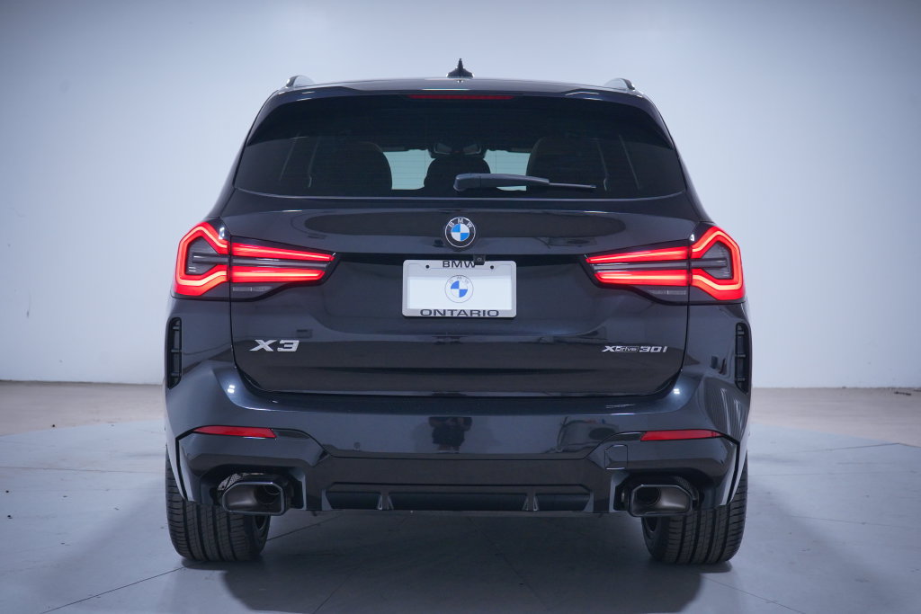 Used 2024 BMW X3 xDrive30i w/ M Sport Package AWD/4WD image 5