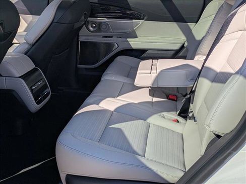 New 2026 Lincoln Nautilus Reserve AWD/4WD image 14