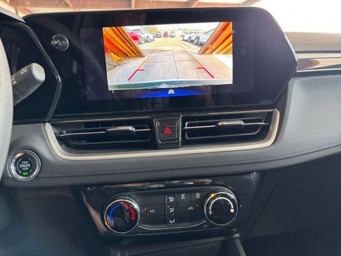 Used 2025 Chevrolet TrailBlazer LT image 17