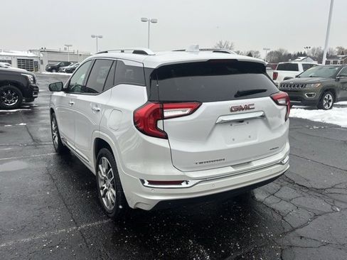 Used 2024 GMC Terrain Denali w/ Denali Premium Package image 7