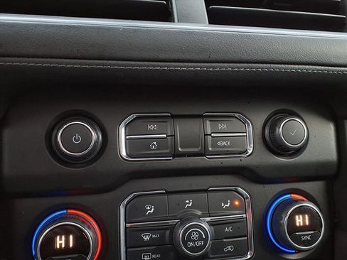 Used 2021 Chevrolet Suburban LT w/ LT Signature Package image 14