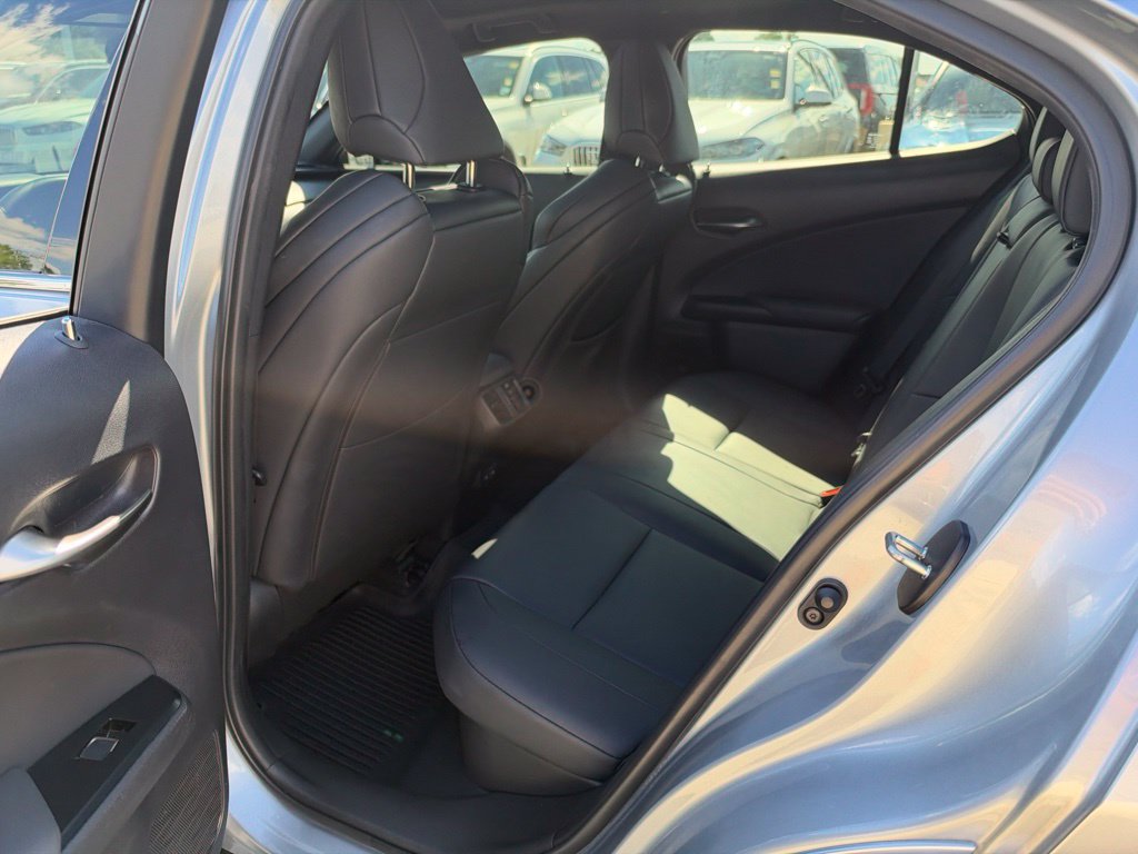 Used 2024 Lexus UX 250h F Sport FWD image 21