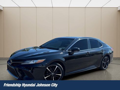 Used 2019 Toyota Camry XSE FWD image 1