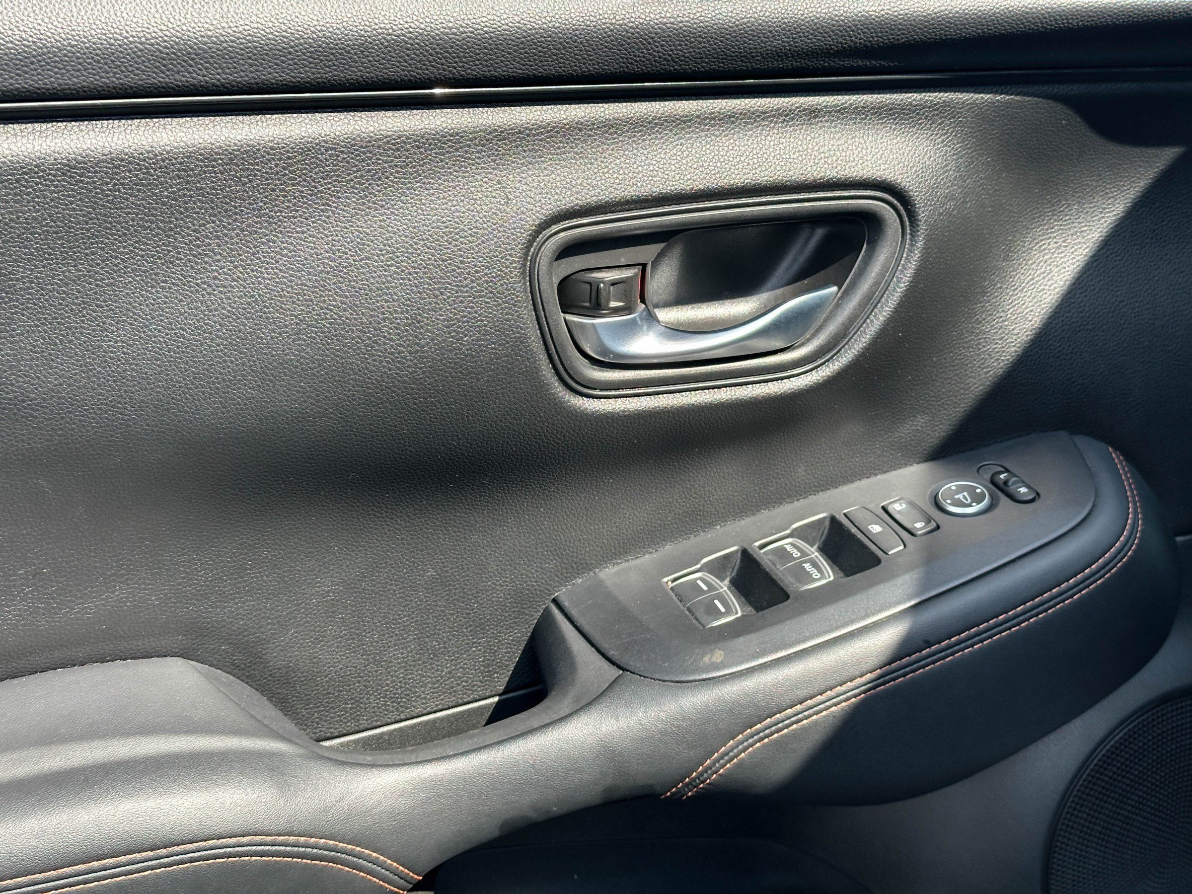 Certified 2025 Honda HR-V Sport image 16