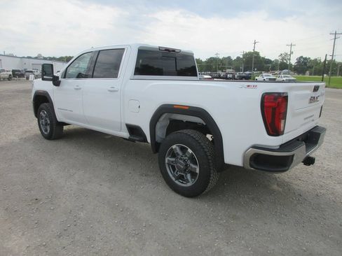 New 2026 GMC Sierra 2500 SLE w/ SLE Value Package; AWD/4WD image 9