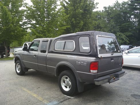 Used 2000 Ford Ranger XL AWD/4WD image 6