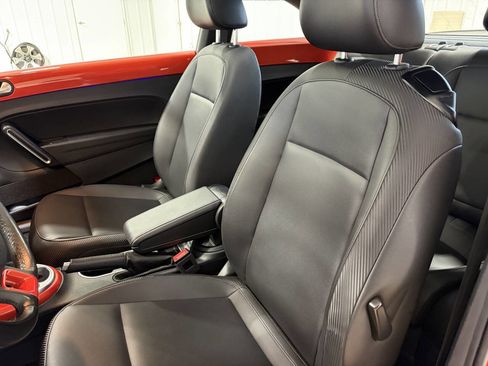 Used 2019 Volkswagen Beetle 2.0T SE w/ SE Premium Package image 11