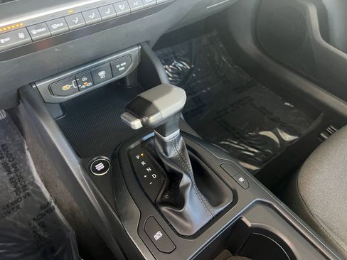 Used 2025 Kia K4 LXS image 41