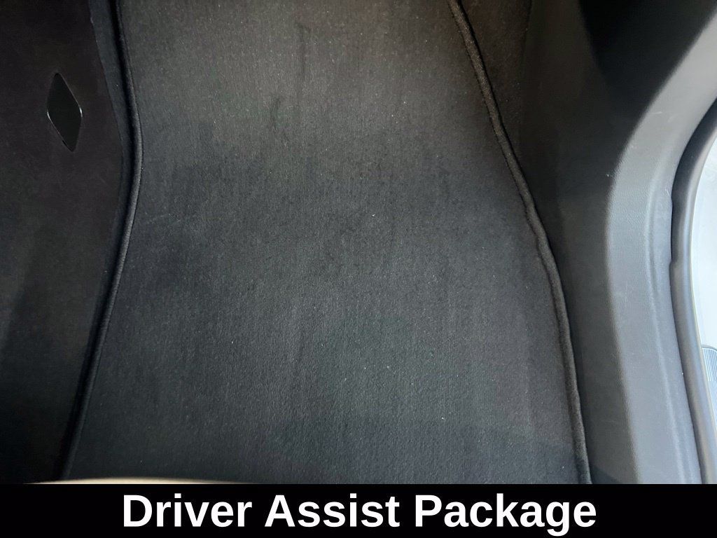 Used 2022 Cadillac XT6 Premium Luxury w/ Platinum Package FWD image 10
