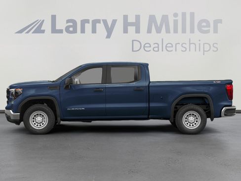 Used 2024 GMC Sierra 1500 SLT w/ SLT Premium Plus Package AWD/4WD image 3
