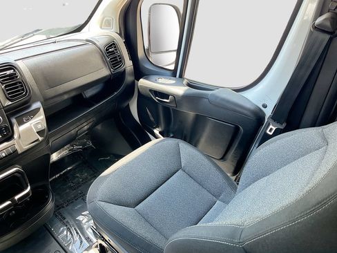 Used 2025 RAM ProMaster 2500 w/ Convenience Group FWD image 21
