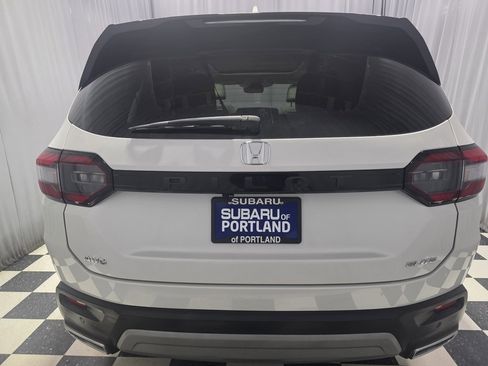 Used 2025 Honda Pilot Elite image 5