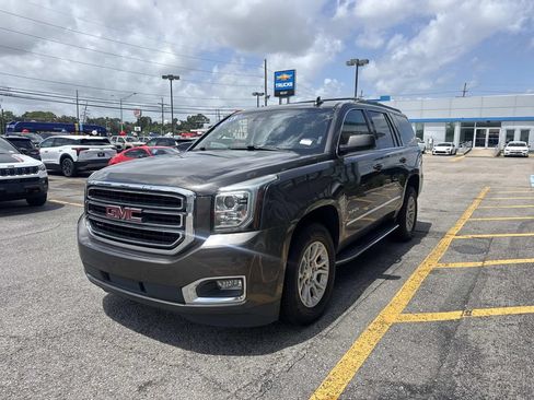 Used 2019 GMC Yukon SLT w/ HD Trailering Package RWD image 4