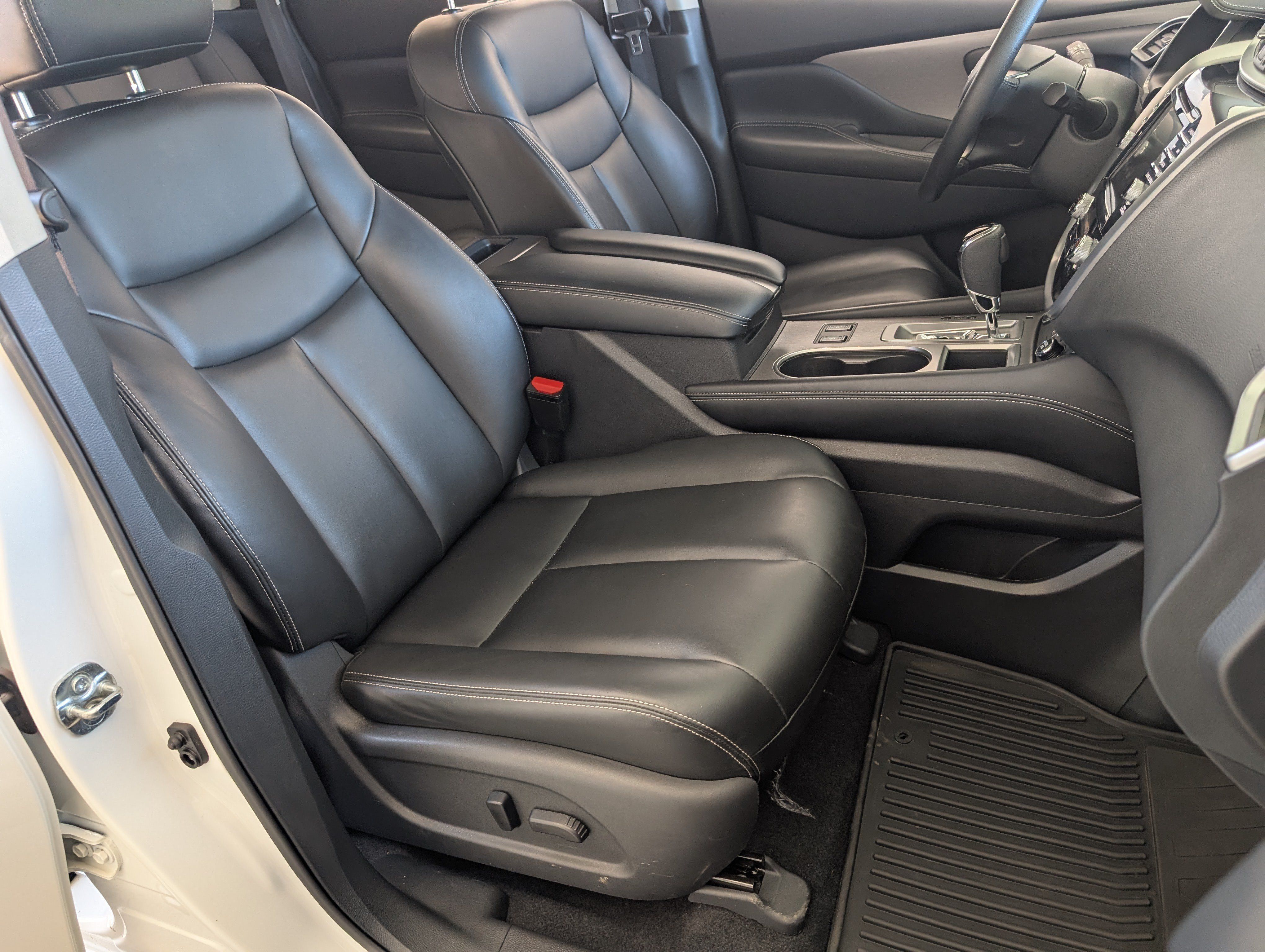 Used 2024 Nissan Murano SV FWD image 21