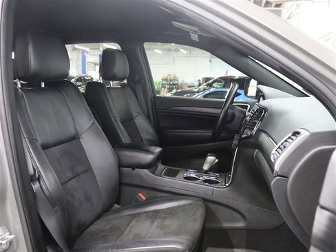 Used 2021 Jeep Grand Cherokee Laredo X AWD/4WD image 25