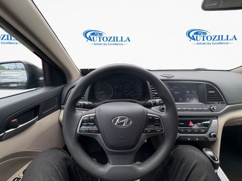 Used 2017 Hyundai Elantra SE FWD image 9