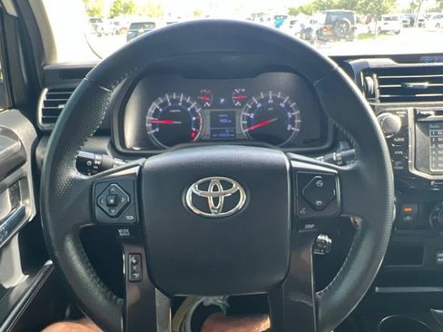 Used 2019 Toyota 4Runner TRD Off-Road AWD/4WD image 42