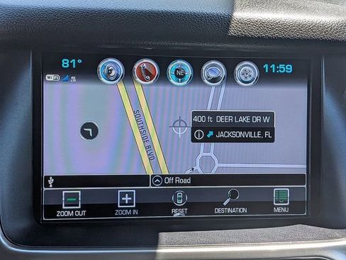 Used 2017 Chevrolet Suburban LT RWD image 23