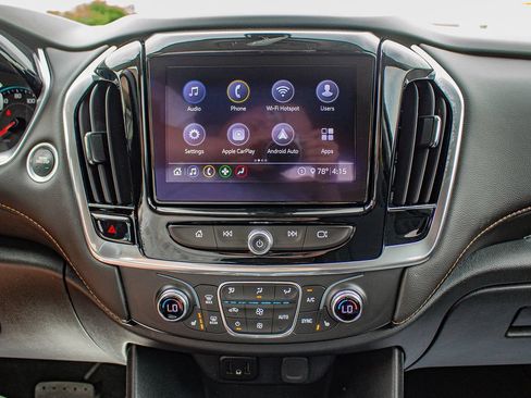 Used 2020 Chevrolet Traverse LT FWD image 27