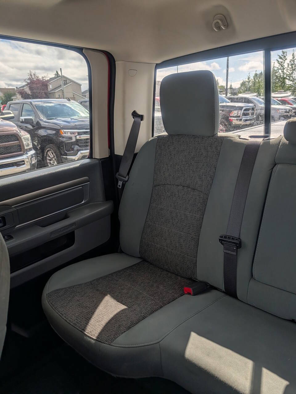 Used 2016 RAM 1500 Classic SLT w/ Luxury Group AWD/4WD image 27