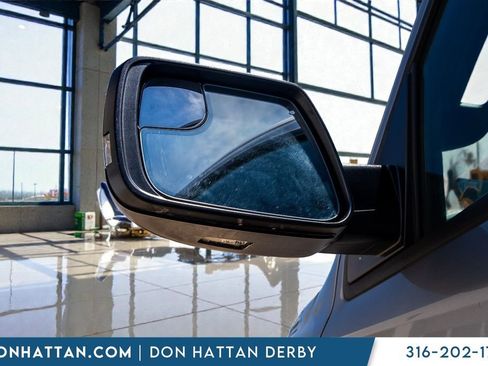 Used 2022 RAM 1500 4x4 Crew Cab image 35