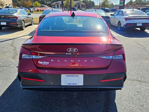 New 2026 Hyundai Elantra Sport FWD image 10