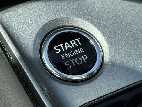 Used 2025 Nissan Altima 2.5 SV FWD image 21