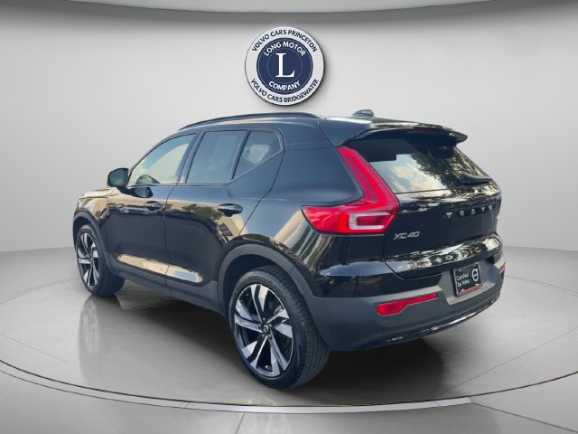 Certified 2024 Volvo XC40 B5 Plus w/ Protection Package Premier AWD/4WD image 4