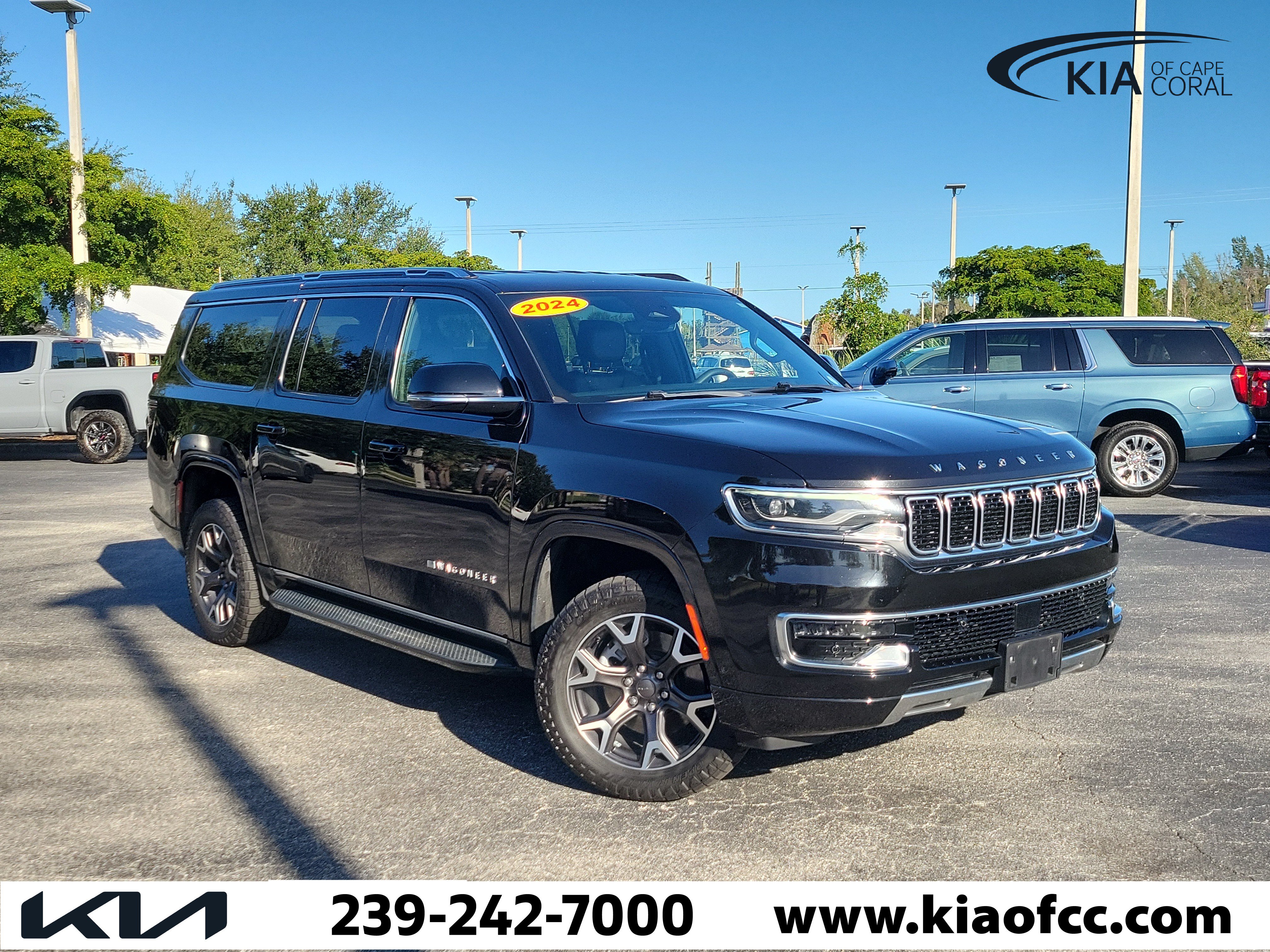 Used 2024 Jeep Wagoneer L Series III w/ Flexible Seating Group AWD/4WD image 1