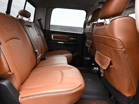 Used 2018 RAM 1500 Laramie Longhorn RWD image 13