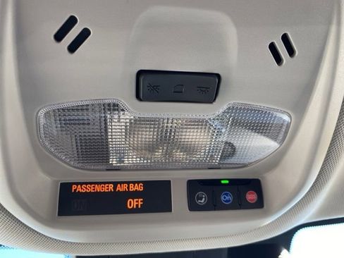 Used 2025 Chevrolet Trax LT w/ Driver Confidence Package FWD image 23