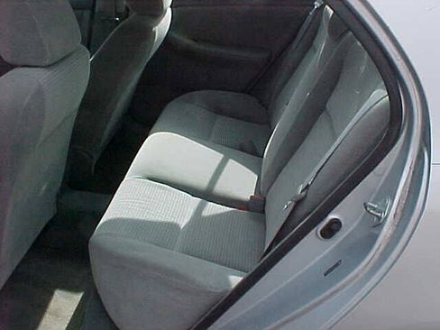 Used 2005 Toyota Corolla LE FWD image 10