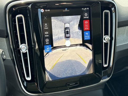 New 2026 Volvo XC40 B5 Plus w/ Protection Package Premier image 25