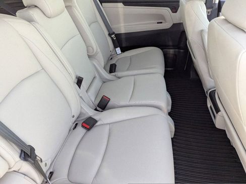 New 2026 Honda Odyssey EX-L image 9