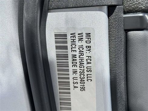 New 2025 Jeep Grand Cherokee Laredo w/ Luxury Tech Group I image 25