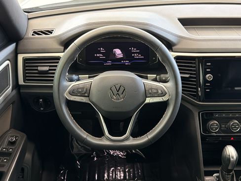 Used 2023 Volkswagen Atlas Cross Sport SE FWD image 22