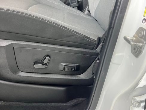 Used 2024 RAM 2500 Big Horn image 24