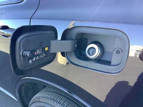 Used 2025 Dodge Durango GT image 23